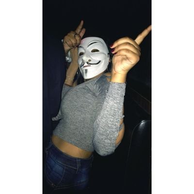 semgolpe_'s profile picture. Cercada e protegida por 10 anjos armados 🔫🍀👼 #011