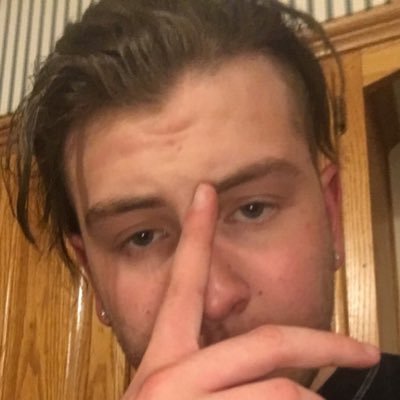 Rap artist, 20 years of age. tryna just do me out here. follow me because you want to. solo musician, haven’t found the right people. stay hayzy. fuck earth.