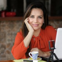 Trecho inicial do Hora News das 12h com Kelly Godoy (05/08/2020) Record News