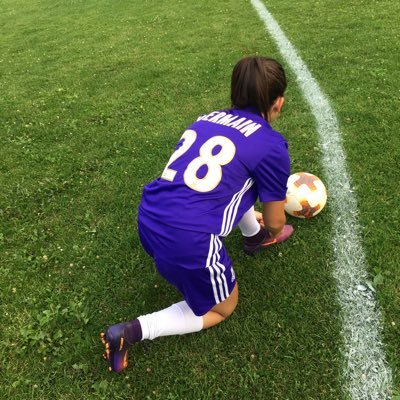 ChloeTartarat's profile picture. ⚽️⚽️