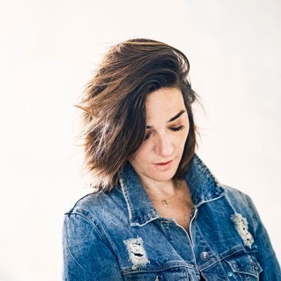 Tweet op eigen risico // 🏳️🌈 // 🎙radio host. Wijs op @vrtradio2 // Instagram: karoliendebecker