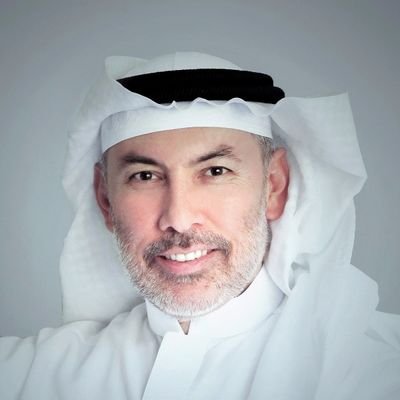 دكتوراة عمارة، ماجستيرين عمارة وخدمة اجتماعية، مستشار الهيئة السعودية للمهندسين، صاحب مكتب هزدسي، مدرب معتمد، ومهتم بقضايا البيئة السكنية العمرانية.