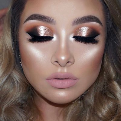 aichatou102030's profile picture. 