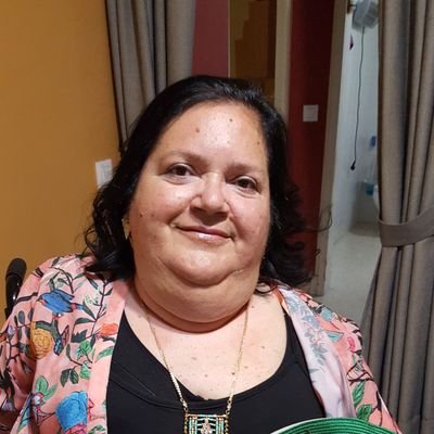 Cristiana de base, feminista, de Podemos, comprometida, honesta...