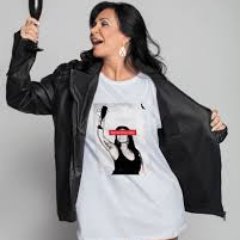 JayneGrimm10's profile picture. Professora de Espanhol, Romeno e Latim; 
Memeira quase profisional; Guerreira da Primeira Guerra Memeal; 
Escritora.