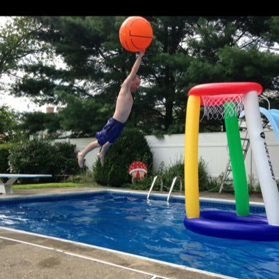 lrich24's profile picture. nope