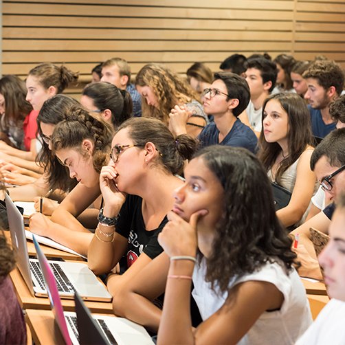 Depuis 2006 Réseau des @ScPoAlumni pour l'égalité et les droits des femmes @sciencespo @PRESAGenre
@GEFeminin @2gapf @ONUFemmesFR @HeForShe #Europ4Women #LookUp