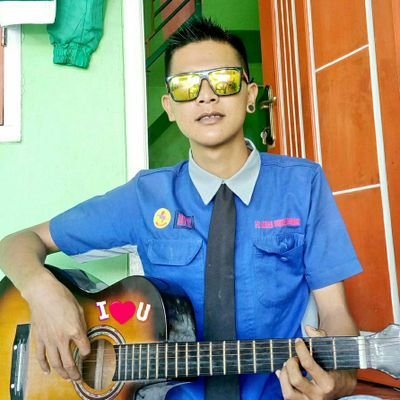 vinotaopik's profile picture. biarkan aku sendiri