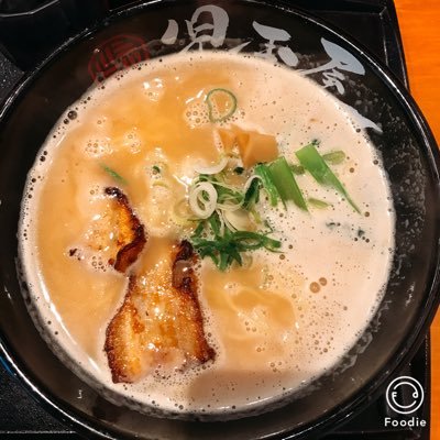 aicos___y's profile picture. 