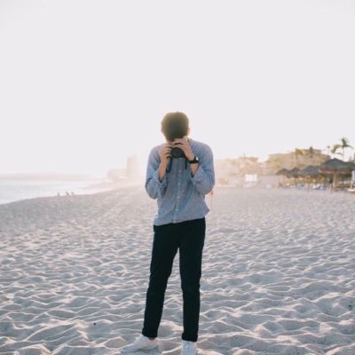 X64vIumOSRvQfT4's profile picture. 류준열