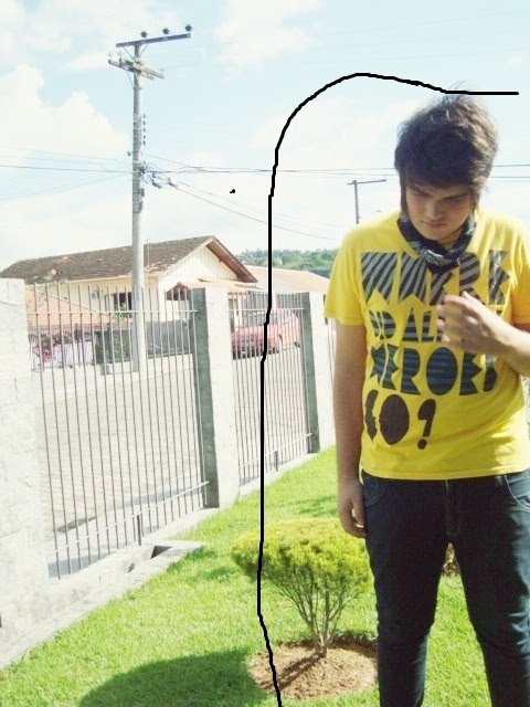 Um garoto simpático, toco bateria, curto restart, paramore, fak number entre outras. SEGUE? @twitdopeagah