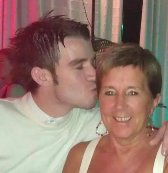 CraigyCricket's profile picture. Sociology, Anthropology, Historiology, Beatles Anthology, Politics, Antipolitics, Hysterics, Balearics, Sports, Trade Unions, Dance Floors, General Naughtiness