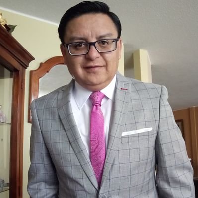 Abogado de los Tribunales de la República del Ecuador.