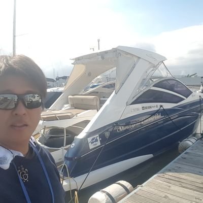 tomohiro0289's profile picture. 何も持たずに東京湾をクルージング。身近でちょっとしたクルージングを皆様に。ひと味違う大人の空間が今までにないマリンライフを提供いたします。 https://t.co/mfXjOmcT02