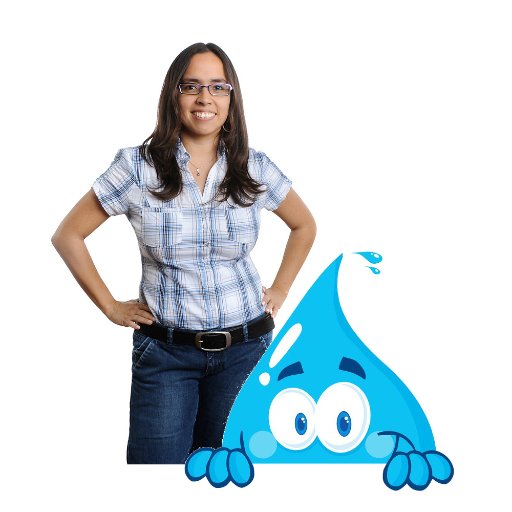 A happy woman, proud Latin-american, engineer, designer, digital project manager, sketchnoter, WordPress-fan, nature-conservation-advocate, polyglot.