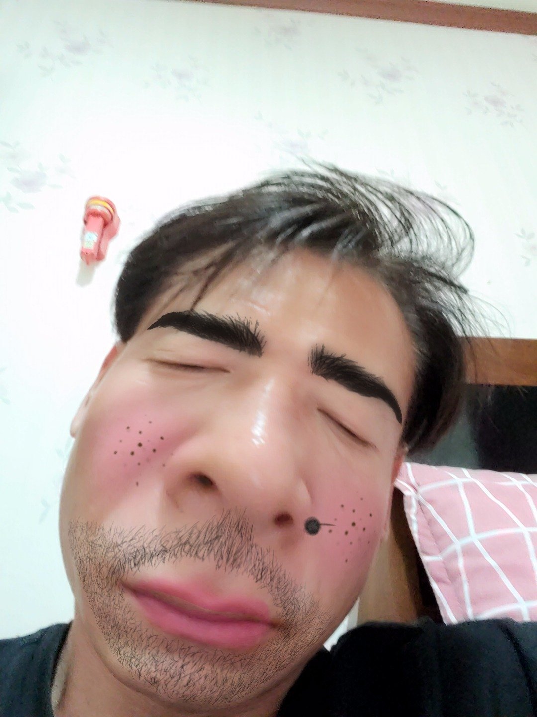 ✺