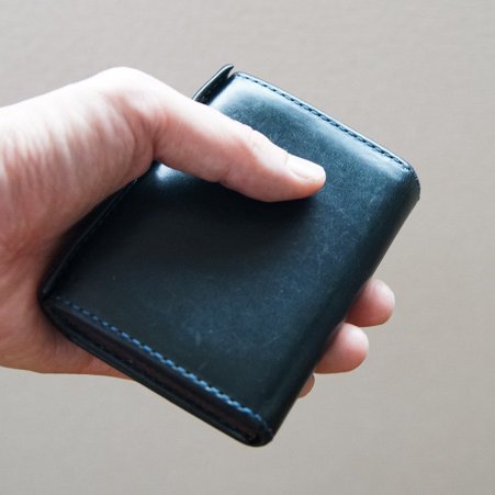 func_wallet's profile picture. 革製品が好きです。 ユニークでエッジの効いたもの。上質で所有欲が満たされるプロダクトが好きです。