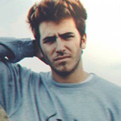 Publicitário e utilizador de servições online. Membro e gamer da rede @ServidoresSky