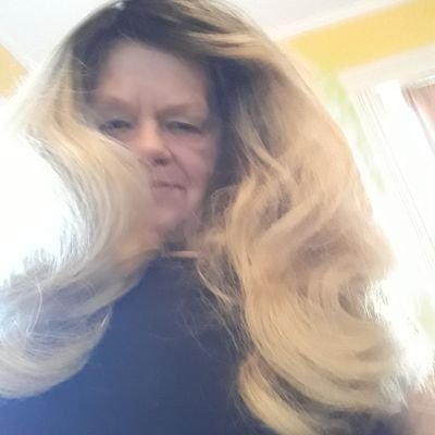 live Kalamazoo but moving to Florida in a couple of monthsaround palm bay and I'm a widow very easy going good humor honest and love life