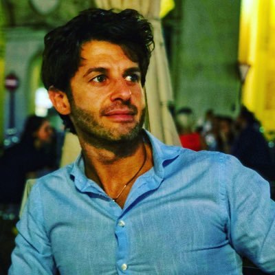 Computer engineer - Blockchain consultant - Cryptocurrency and ICO investor.