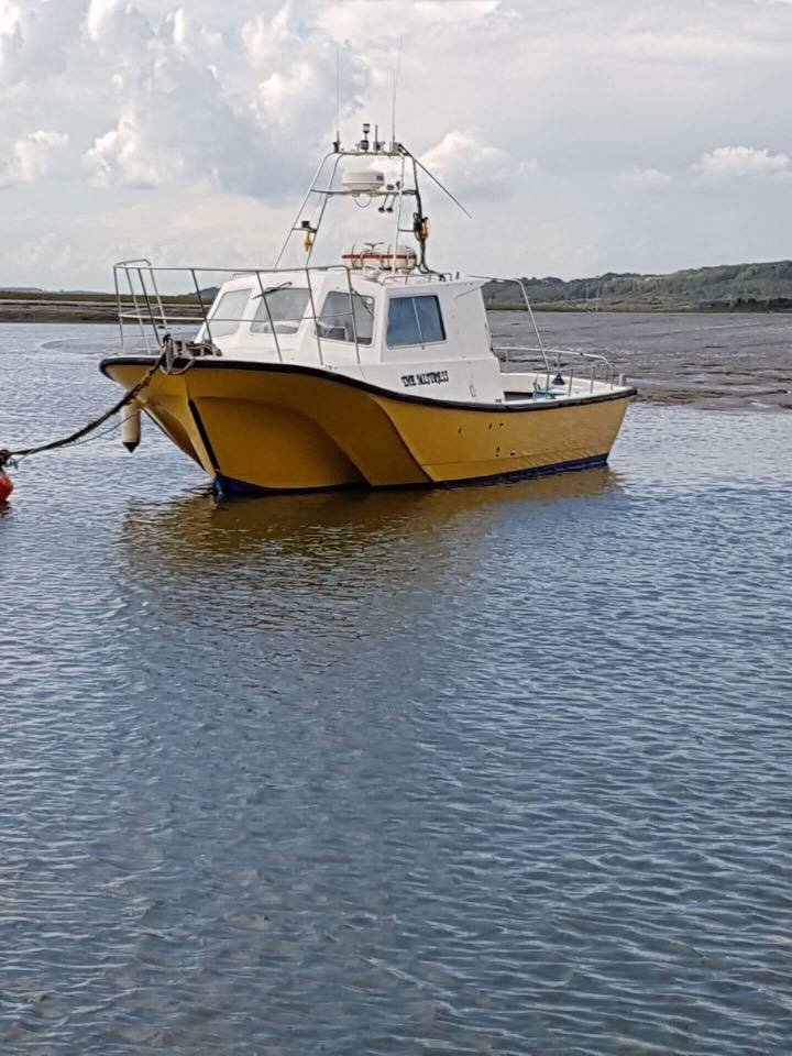 Mad keen sea fisherman , metal detectorist and boatman, father of 2 beautiful girls work for Royal Mail in my spare time.