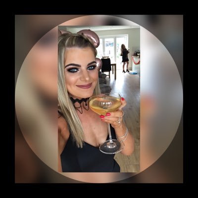 Josouth's profile picture. Smile until your face aches 💕