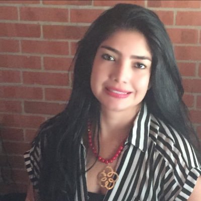Creyente ,Psicóloga, Especialista en Talento Humano, Magister en Desarrollo Humano, amante de la cocina ...