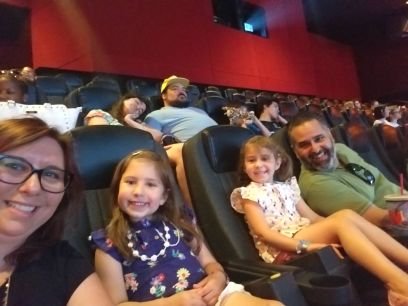 1st grade teacher, mom of twins girls and a happy wife
