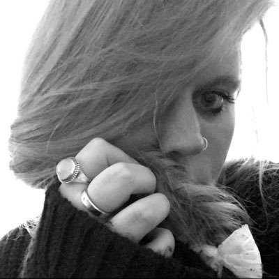 savin0me's profile picture. 💖The strongest people are not those who show strenght in front of us but those who win battles we know nothing about 💖💪🏼