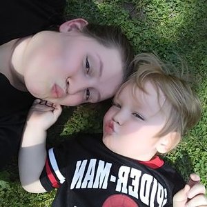 Profile Picture of HarleyMama13 (@TinaKeel7) on Twitter