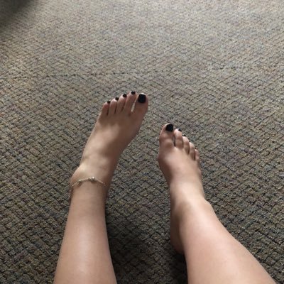 Pretty ass and feet