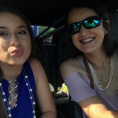 sannaoliveira's profile picture. usa  💚💛💙❤️❤️❤️