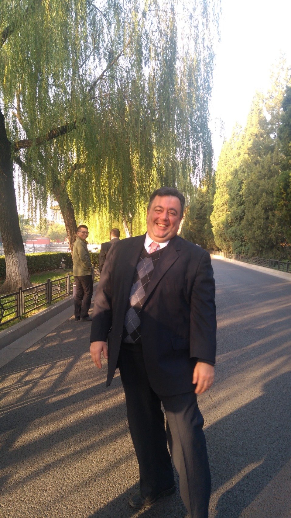 Hincha de River, Peronista, Profesor Universitario.