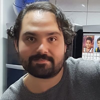 Compositor, poeta, escritor e empresário. Sócio Proprietário da balada ADEGA ORIGINAL