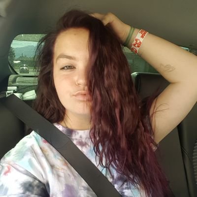 ❤lil xan❤and im here for you guys just msg me and ill reply as fast as i can to you(: