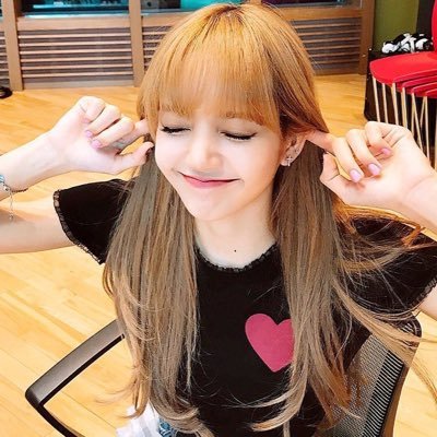 호노카 Bambamのスピーチみるリサやばいほどかわいい Blackpink Lisa Bambam T Co Icyggl9swz