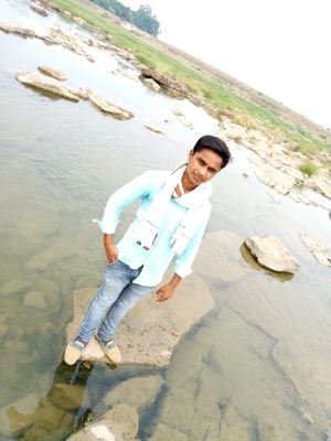 Pyarela42071679's profile picture. 