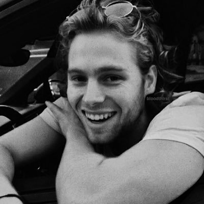 bIoodthlrst's profile picture. Your worst nightmare.