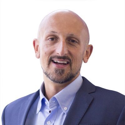 A dad, husband and wannabe triathlete. Head of Workplace Strategy at CBRE. Passionate about living life and not regretting a day. These tweets are my own.