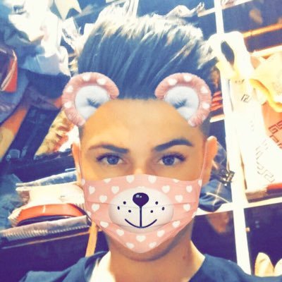 ReBo81574793's profile picture. ژیان بێ دایك وەك گۆرستان وایە😔