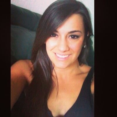 carolaura1's profile picture. 