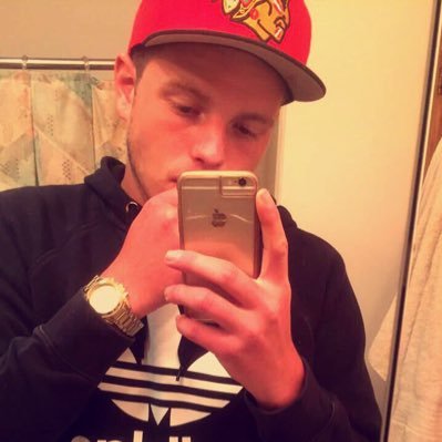 Trust none; ☁️ Burbs ☁️ ;Instagram; joshbradley27 ; snap ; joshbradley ; dream chaser till I succeed 💯