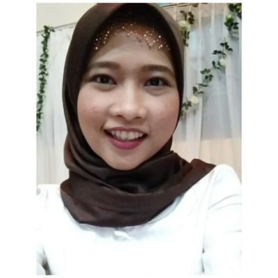 lilolawahyuni's profile picture. F.42/154
| Story Teller yang minim pengetahuan sejarah | Punya Saudara Laki-laki yang ngga tau apa itu Twitter |
Berbahagialah sejak dalam pikiran.