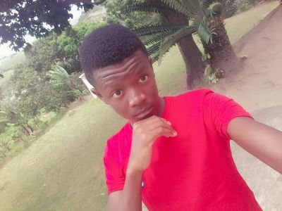 I'm Kb from Margate@KwaNzimakwe around Woza... interested in cars,writing poems
