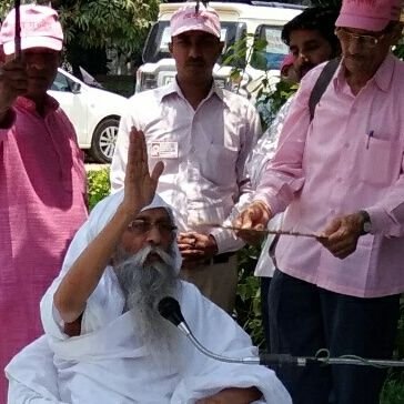 kansalrishi's profile picture. गऊ माता की जान बचाओ 
गाय को राष्ट्रीय पशु बनाओ

जय गुरु देव