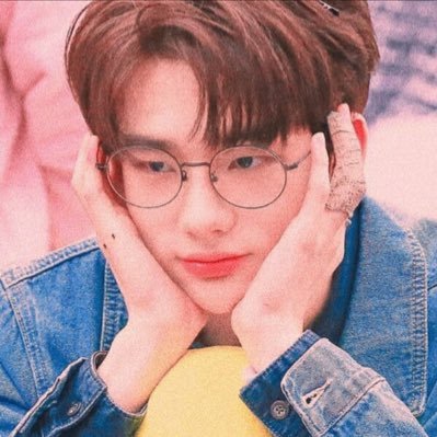 alwaysxlena's profile picture. 🌈