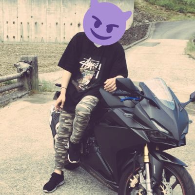 Mah Cbr250rr 分かりづらいですがバーエンドミラーになり申した ほんとは下向きに付けたかったけどあまりにも後方確認できないので Cbr250rr バーエンドミラー Mah Cbr250rr 分かりづらいですがバーエンドミラーになり申した ほんとは下向きに付けたかったけどあまりにも後方確認できないので Cbr250rr バーエンドミラー