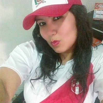 Aunque no me puedas ver...
jamás podrás olvidarme.