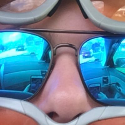 Vellii32's profile picture. 