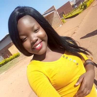 EveleenSasiey's profile picture. we rise by lifting others